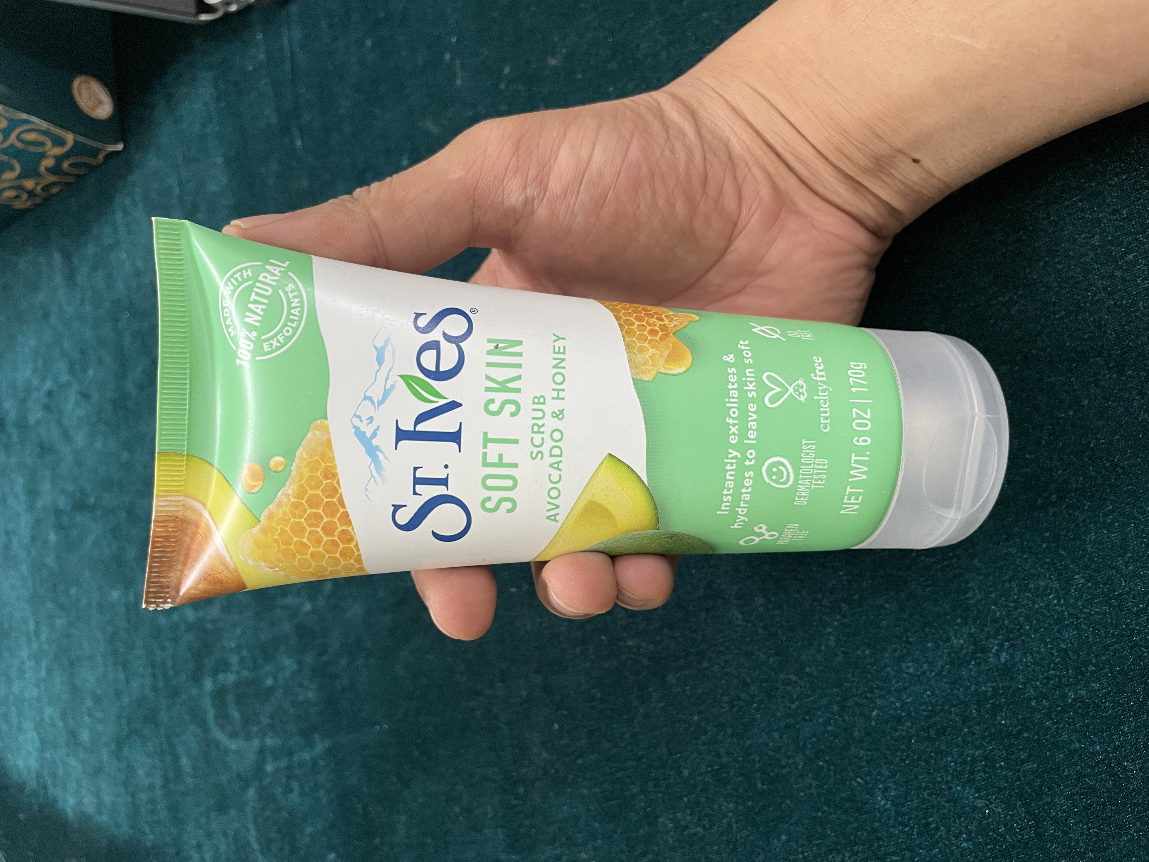 St.Ives Soft Skin Avocado & Honey Scrub 170g thumbnail